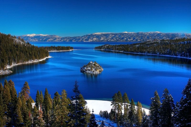 Lake-tahoe-california-and-nevada-usa-beautiful-places-to-visit