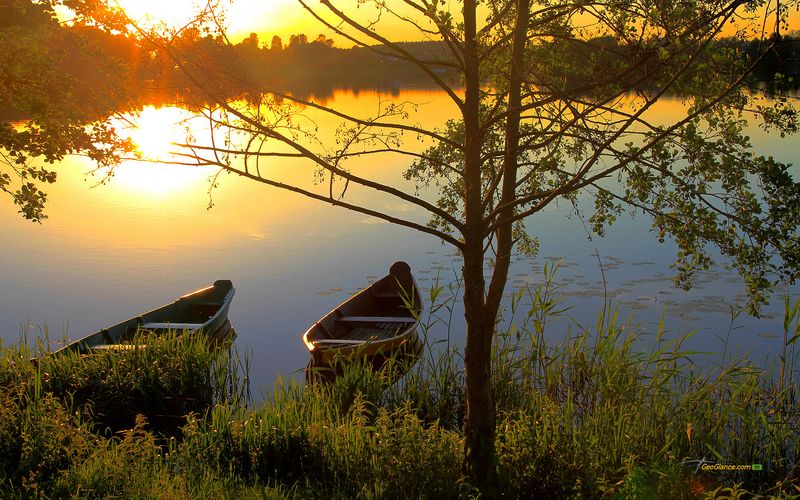 Summer-Lake-Boat-Evening-Wallpaper