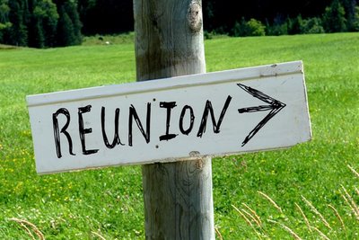 Family-reunion-sign