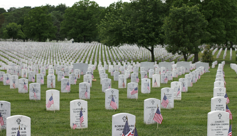 Memorial_Day_at_Arlington_National_Cemetery