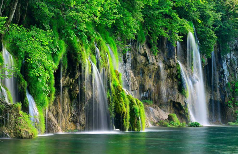 Plitvice-lakes-national-park-10